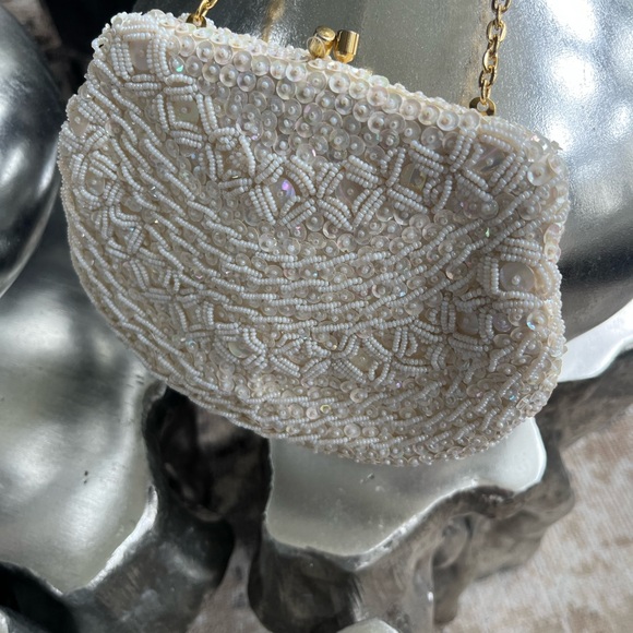 Vintage wedding day fully beaded white evening bag made in ❤️Hong Kong❤️ - Picture 15 of 17